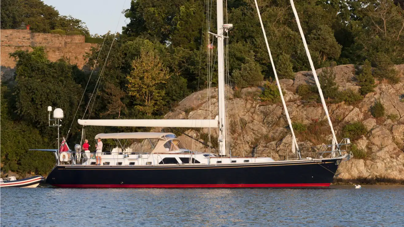 2010 Hylas 70