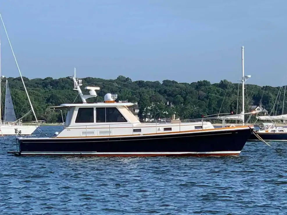 ALLEGRO 2005 Grand Banks Eastbay 43