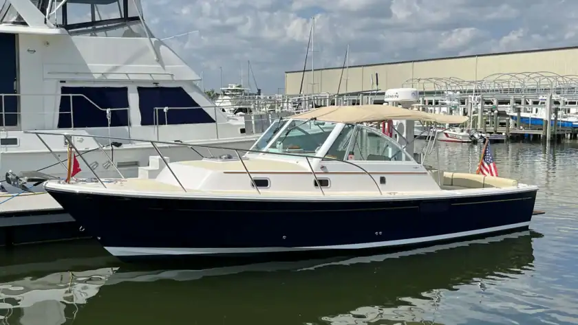 GIMLET, 2007 Hunt Yachts Surfhunter 29 Jet