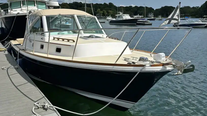 WHIMBREL, 2006 Hunt Yachts Surfhunter 29