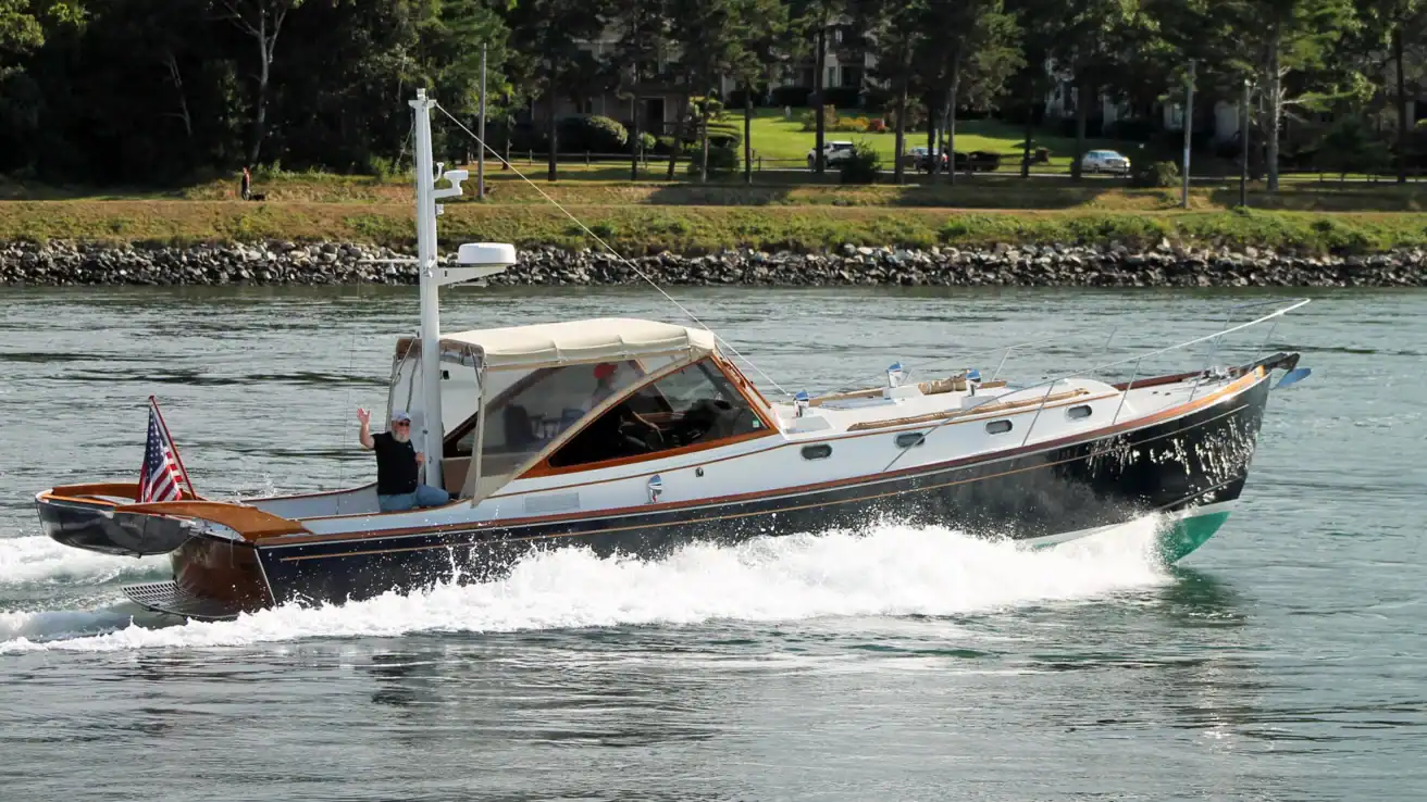 Able Marine Wolf Class 44