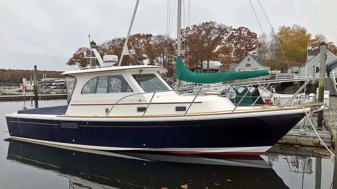 NORMANDY, 2012 Hunt Yachts Surfhunter 29