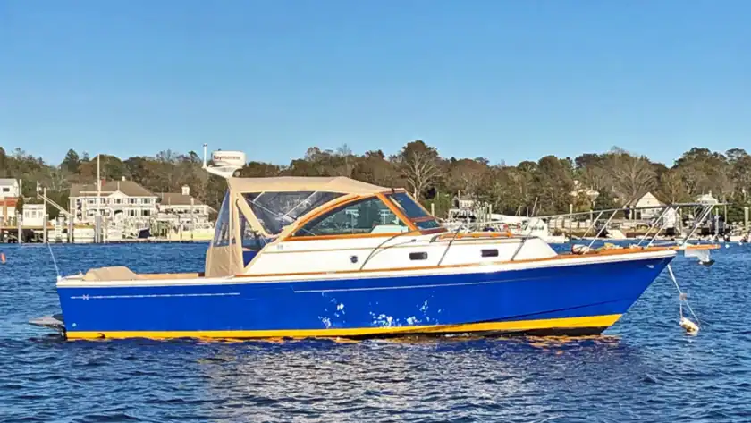 AUGUST WEST, 2007 Hunt Yachts Surfhunrer 29