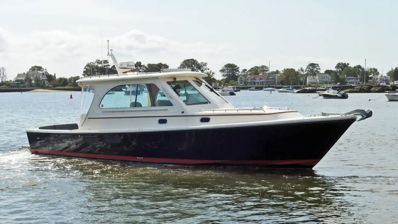 2015 Hunt Yachts Harrier 36