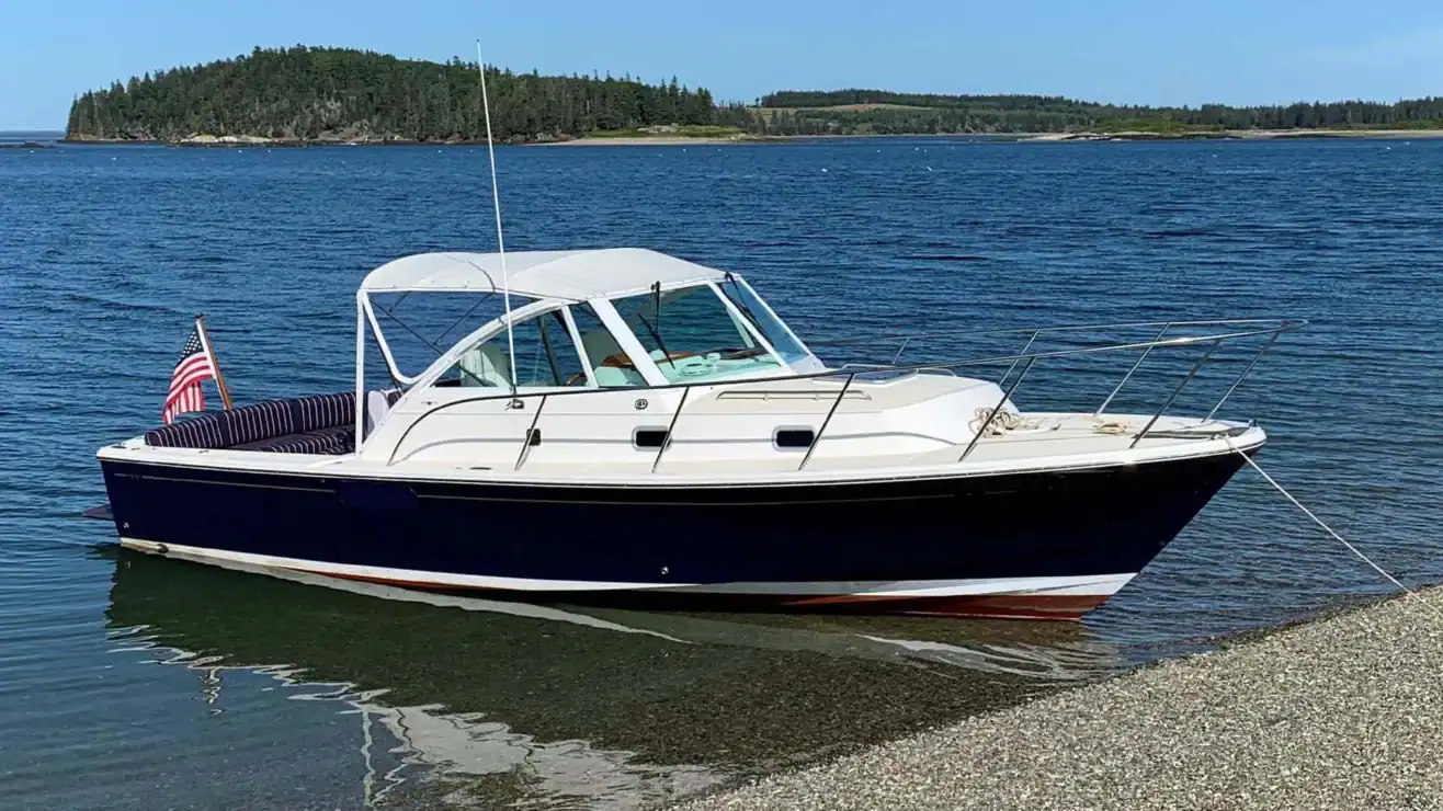 Hunt Yachts Surfhunter 28