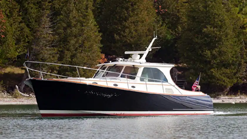 UPSHORT, 2010 Hinckley Talaria 44 MKII