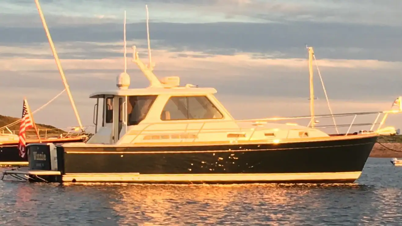 WINNIE, 2005 Sabre 38 Express