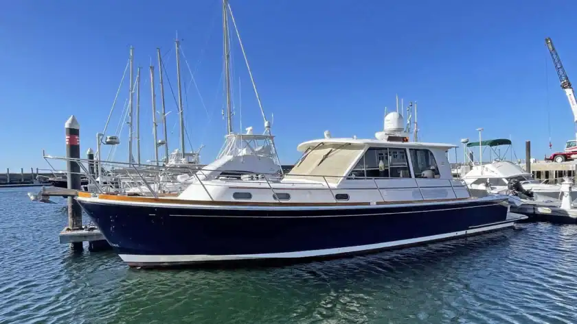 Grand Banks Eastbay_45SX_WOLF