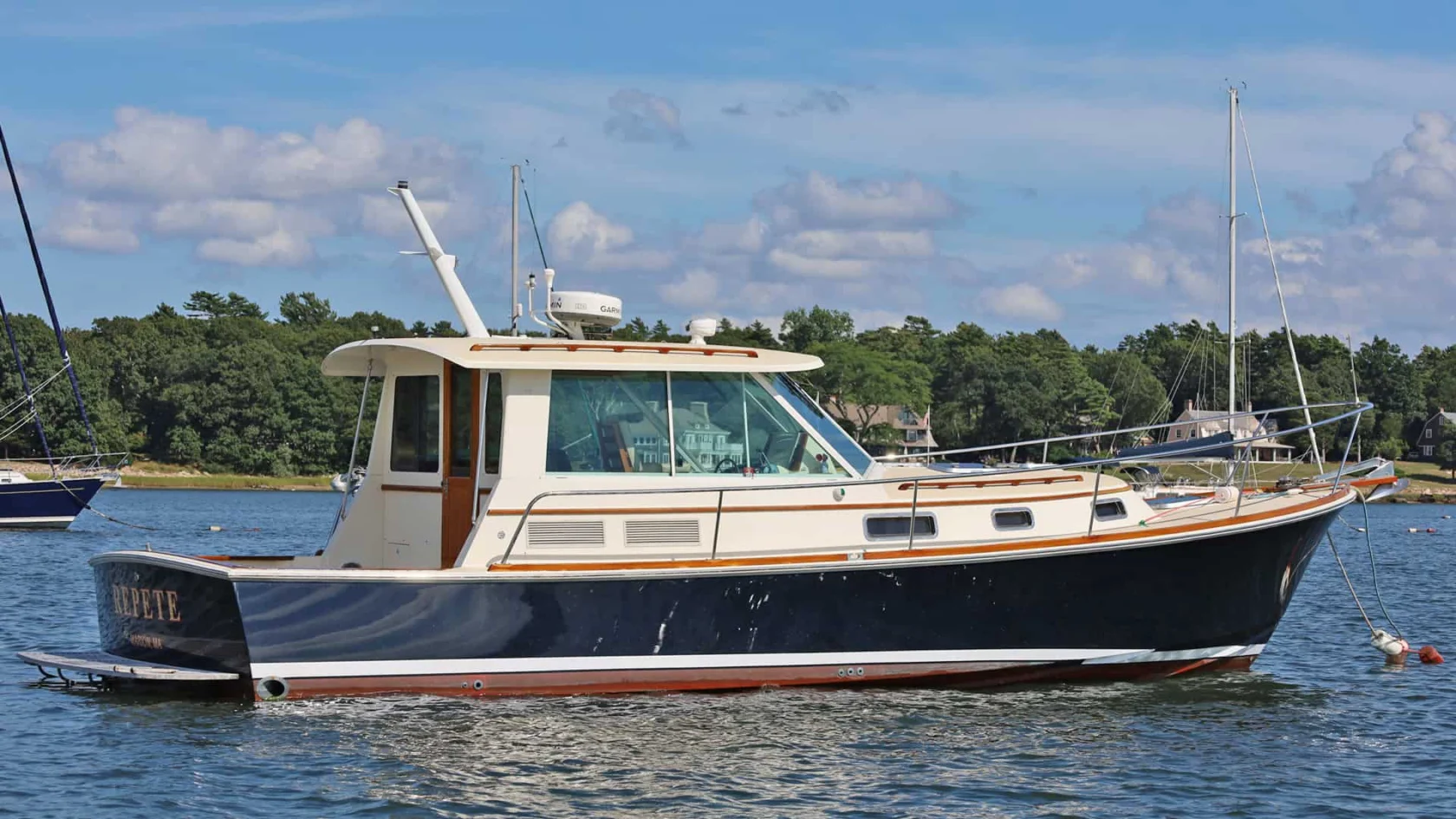 Image of REPETE, 2004 Bruckmann Bluestar 37, starboard beam in water.