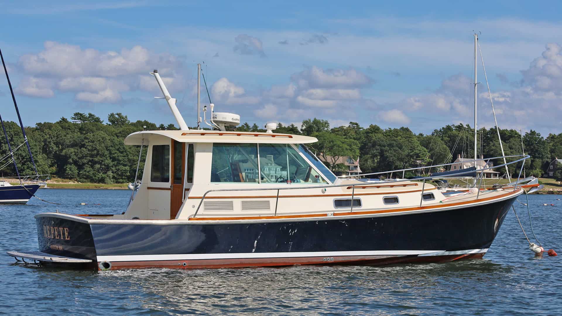 Image of REPETE, 2004 Bruckmann Bluestar 37, starboard beam in water.