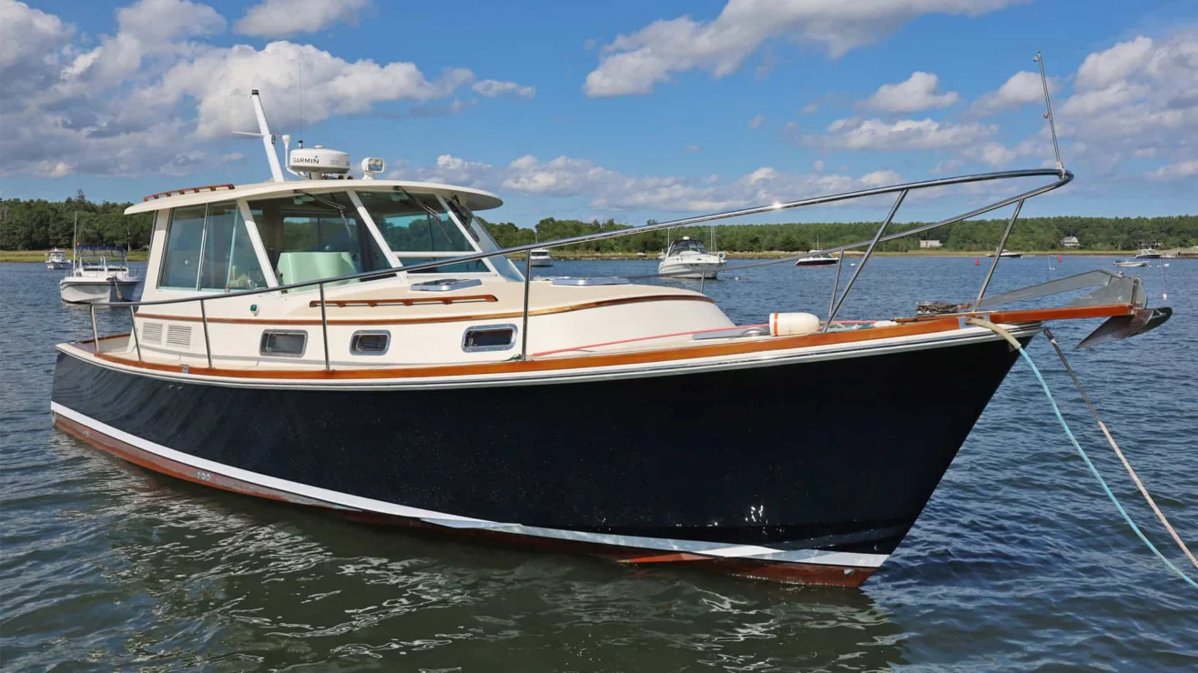 Image of REPETE, 2004 Bruckmann Bluestar 37, view of forward starboard quarter