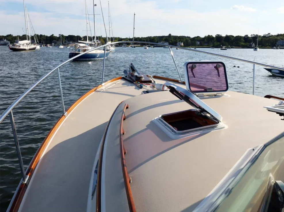 Image of REPETE, 2004 Bruckmann Bluestar 37 with view of foredeck with hatch looking forward.
