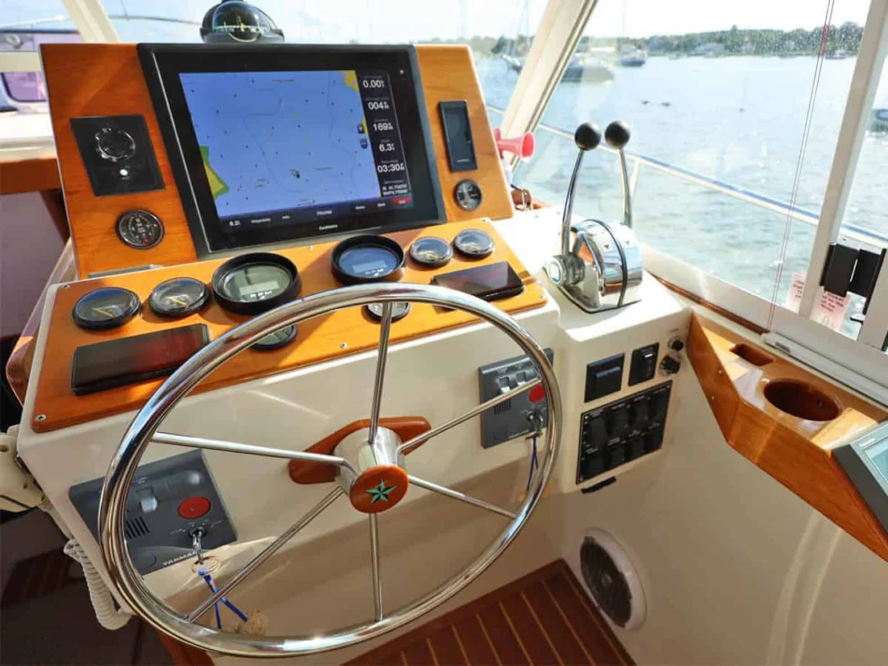 Image of REPETE, 2004 Bruckmann Bluestar 37, view of helm detail and instruments.