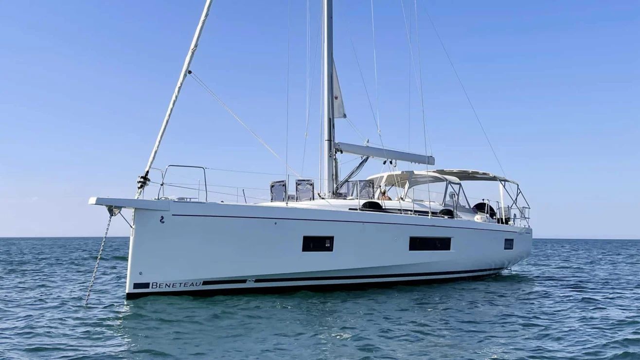 Oceanis Beneteau 51.1 on mooring