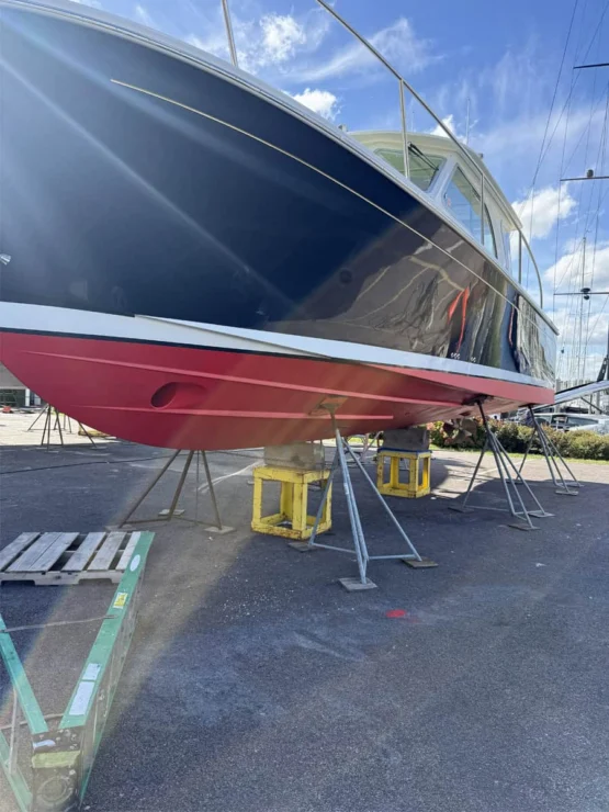 Back Cove 32, Bella Famiglia, with newly-painted bottom in vivid red.