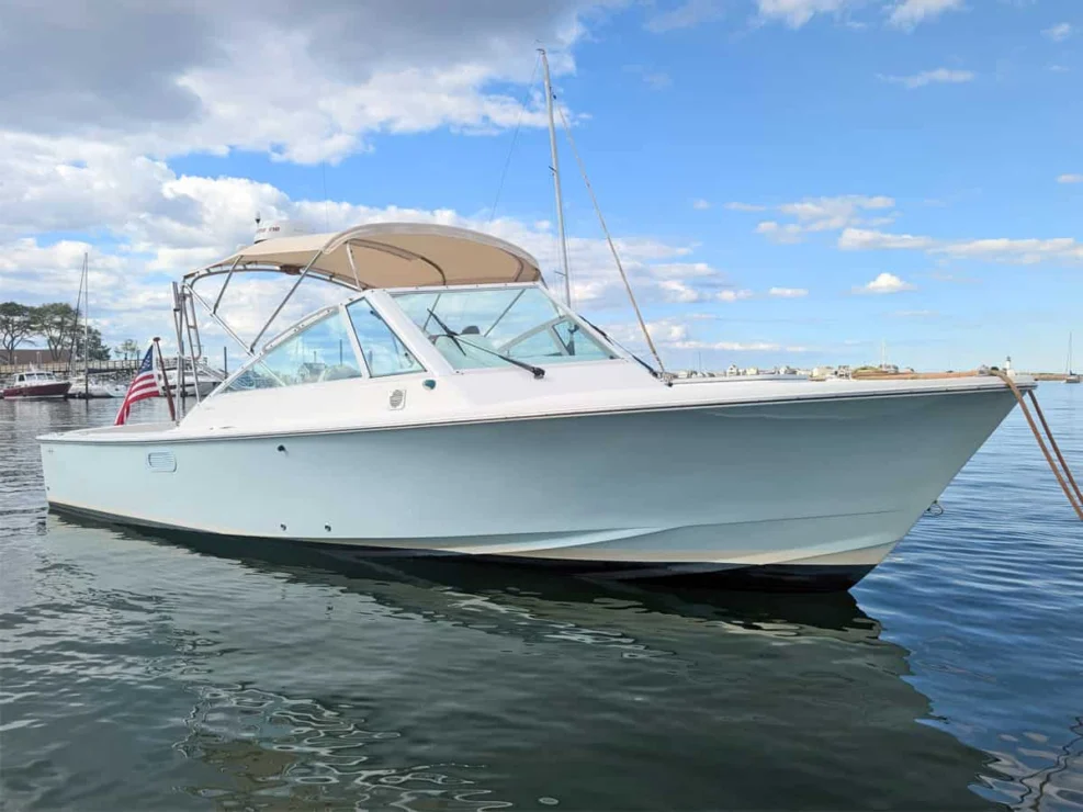 2007 Hunt Harrier 25 forward starboard quarter view.
