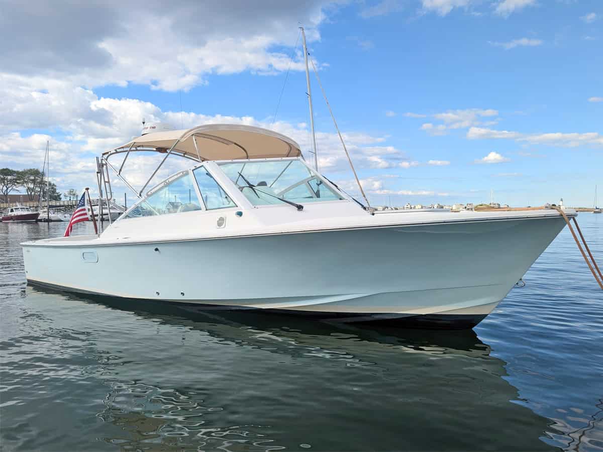 2007 Hunt Harrier 25 forward starboard quarter view.