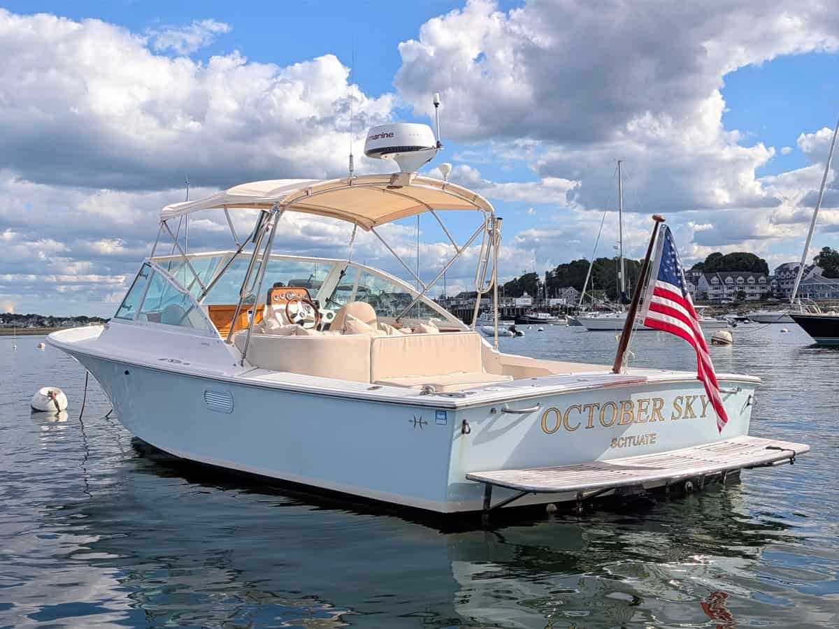 2007 Hunt Harrier 25 aft port quarter view.