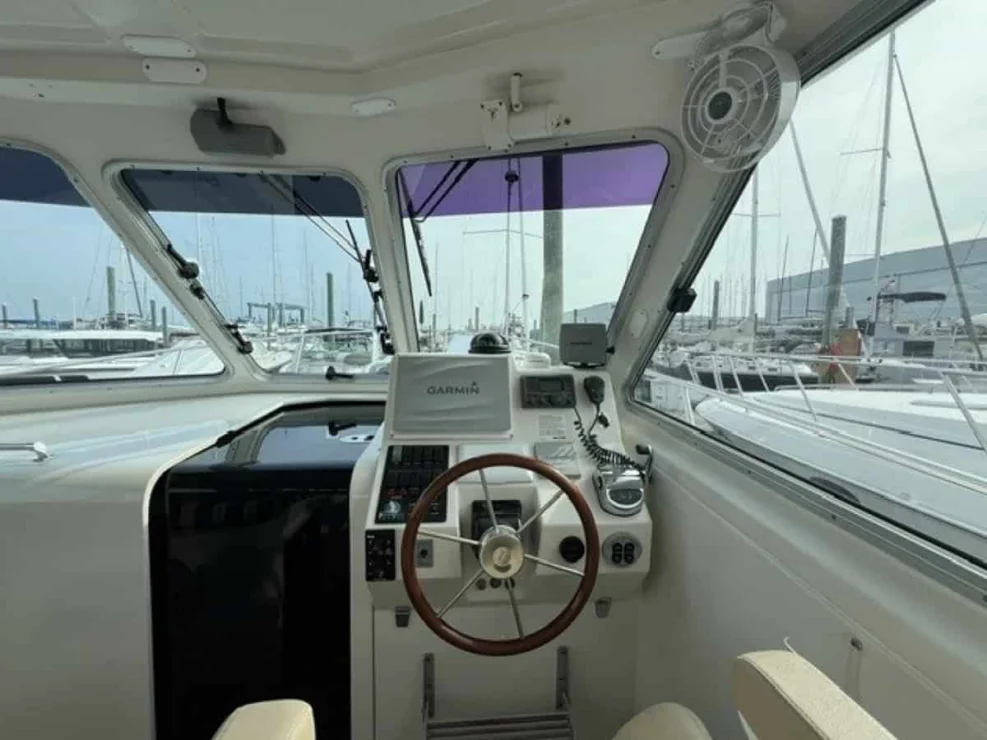2008 Back Cove 33 "Better Together" helm view.