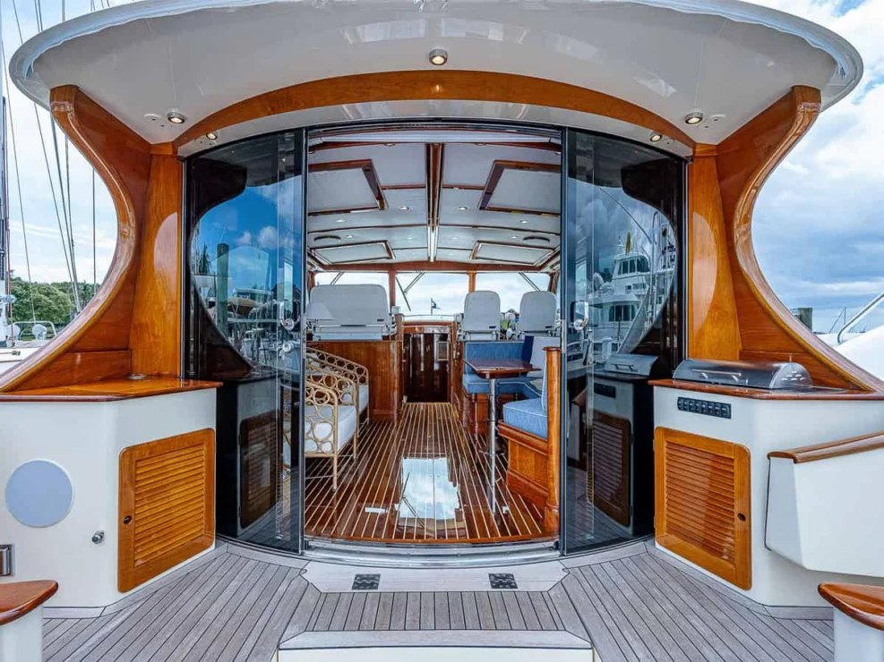 Wellington Yacht Partners – 2018 Hinckley Talaria 55 MKII for sale – Pilothouse threshold.
