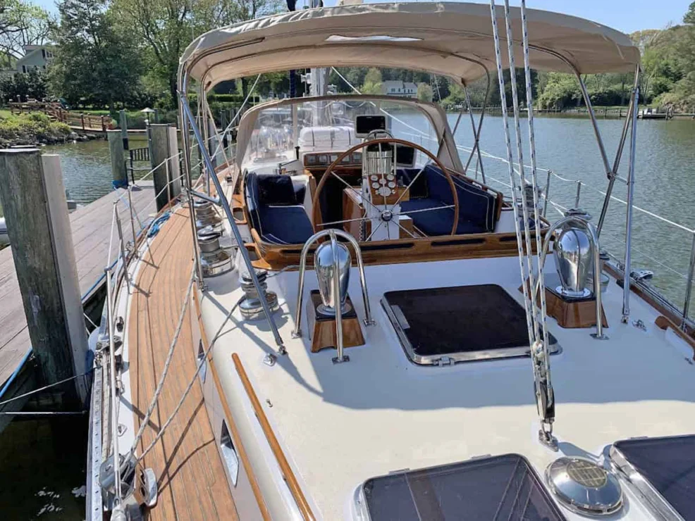 1987 Little Harbor 53 side deck.