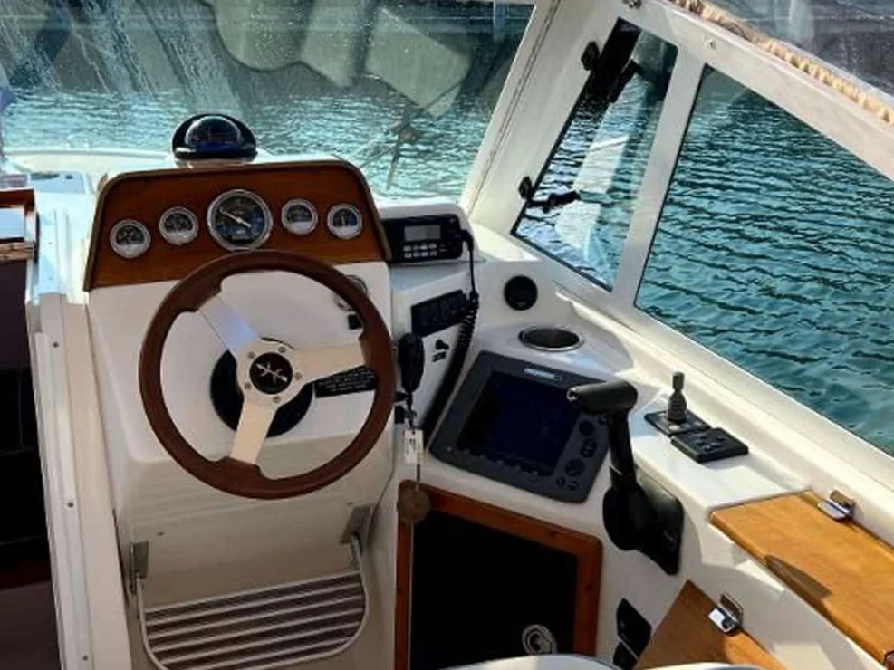 2007 Hunt Harrier 25 helm detail.