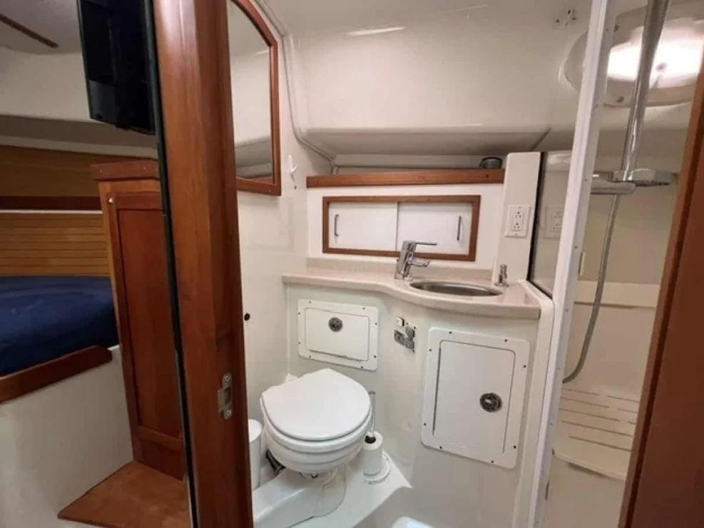2008 Back Cove 33 "Better Together" cabin head.