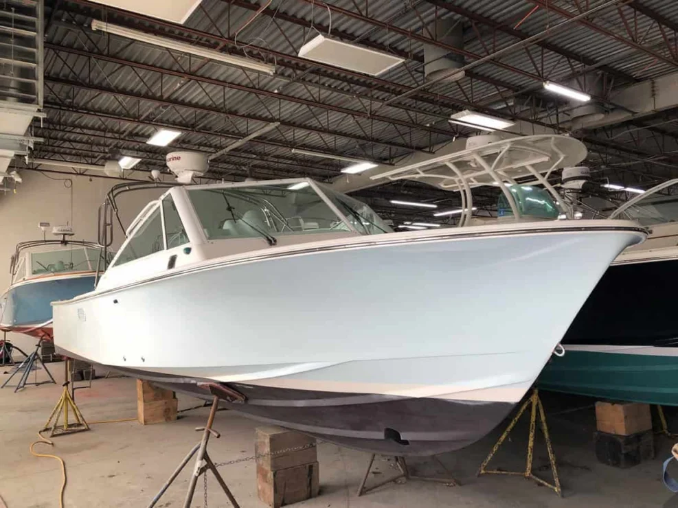 2007 Hunt Harrier 25 starboard bow view inside storage.