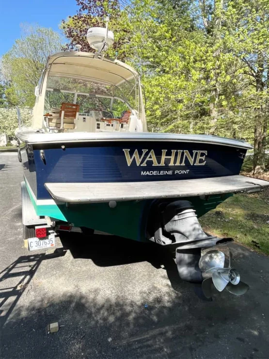 2005 Hunt Yachts Surfhunter 25 for sale, view of transom.