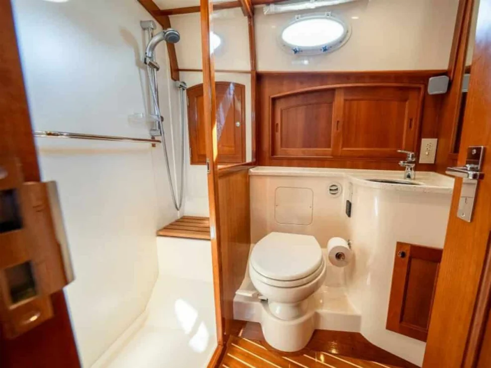 2012 Hinckley Talaria 48 "Concerto In Sea" guest shower.