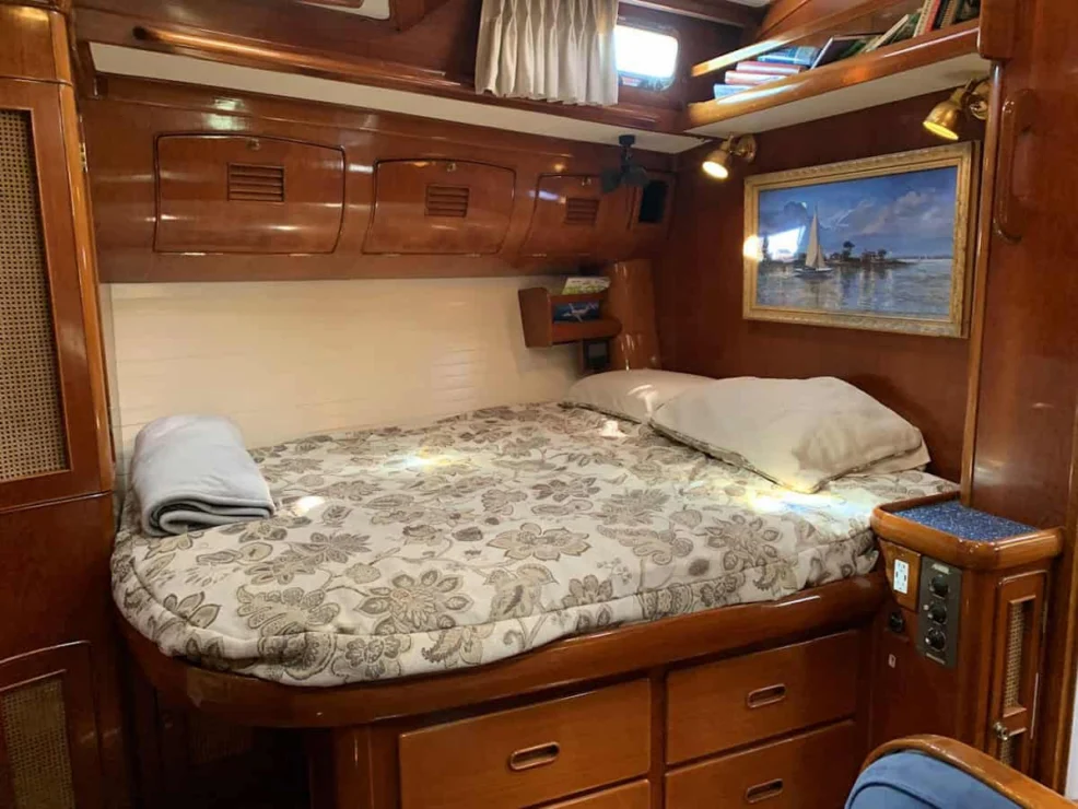 1987 Little Harbor 53 forward cabin starboard.