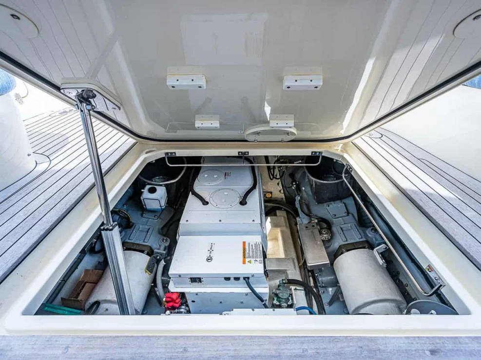 Wellington Yacht Partners – 2018 Hinckley Talaria 55 MKII for sale – Hamilton jets access.