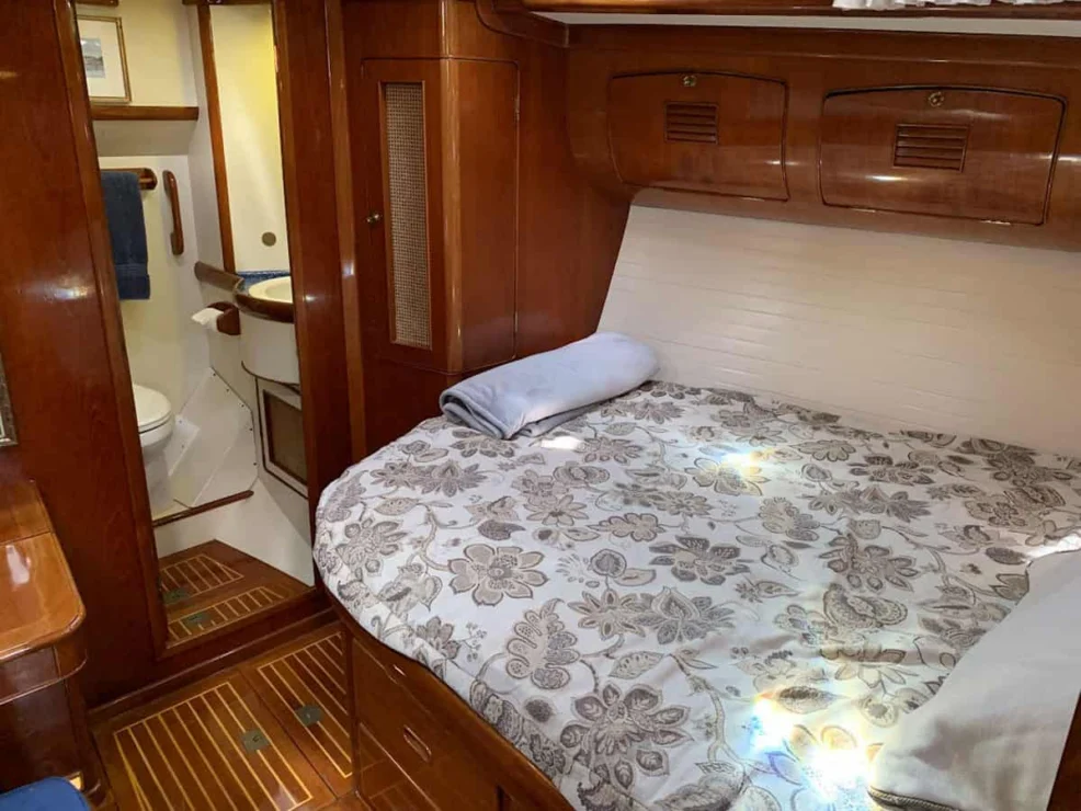 1987 Little Harbor 53 forward cabin.