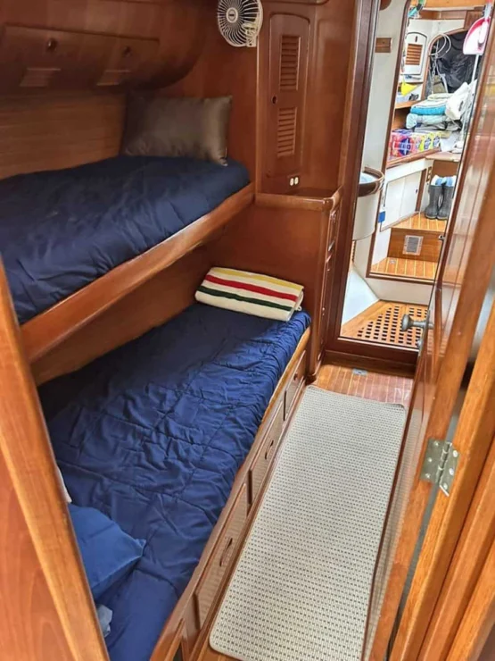 Little Harbor 53 forward guest cabin berths.