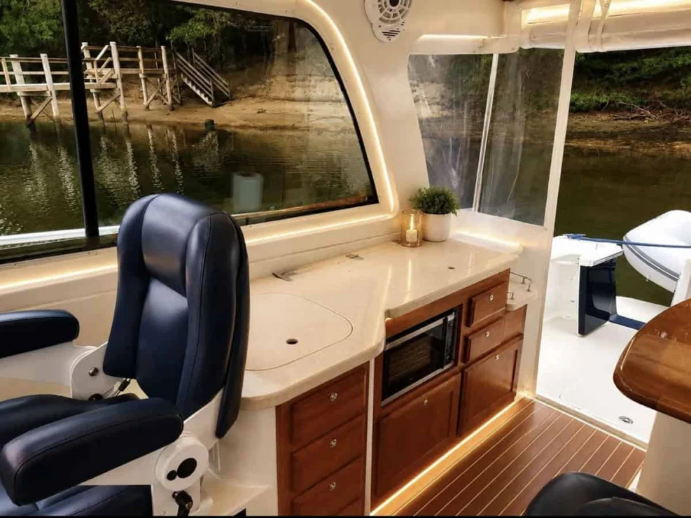 2010 Back Cove 33, looking aft from port salon.