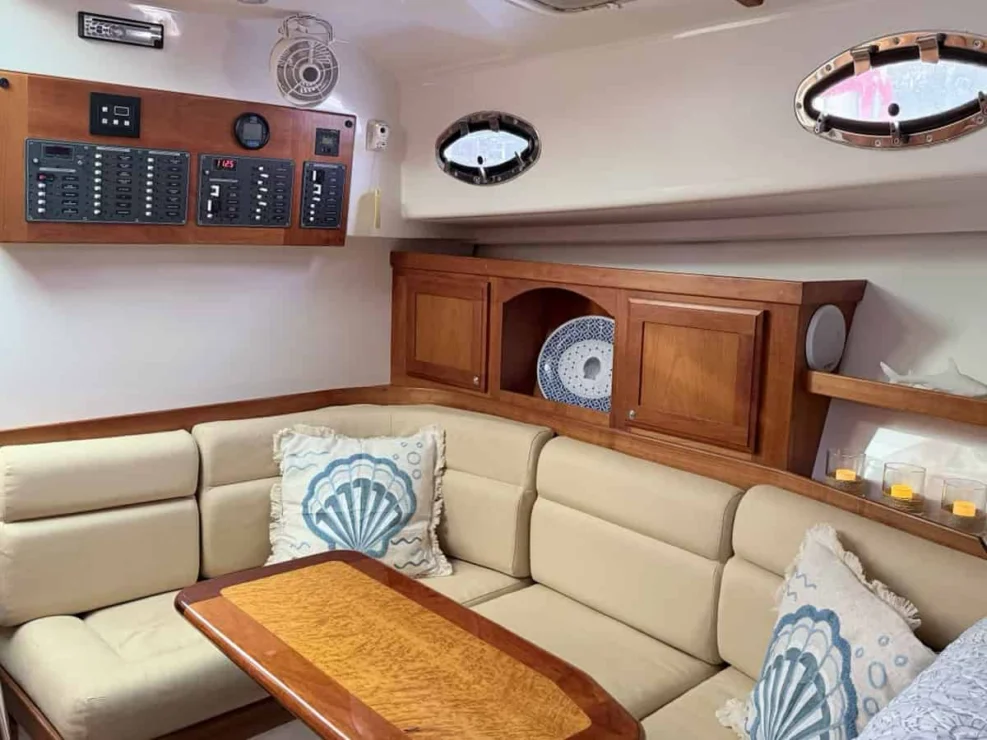 2010 Back Cove 33, convertible lower settee.