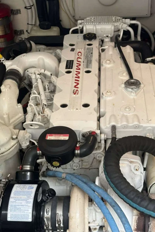 2010 Back Cove 33, Cummins engine.