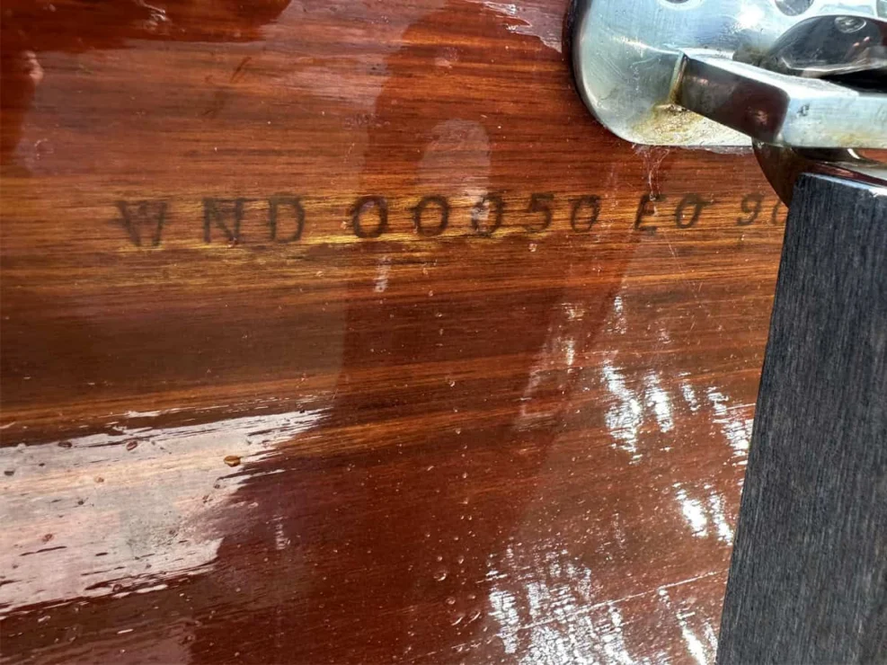 1990 Windsor Craft 26 Picnic Boat, HIN number.