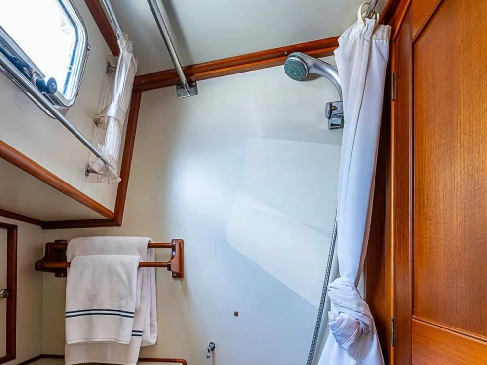 2001 Grand Banks Eastbay 46 Sweet shower with double towel rack.
