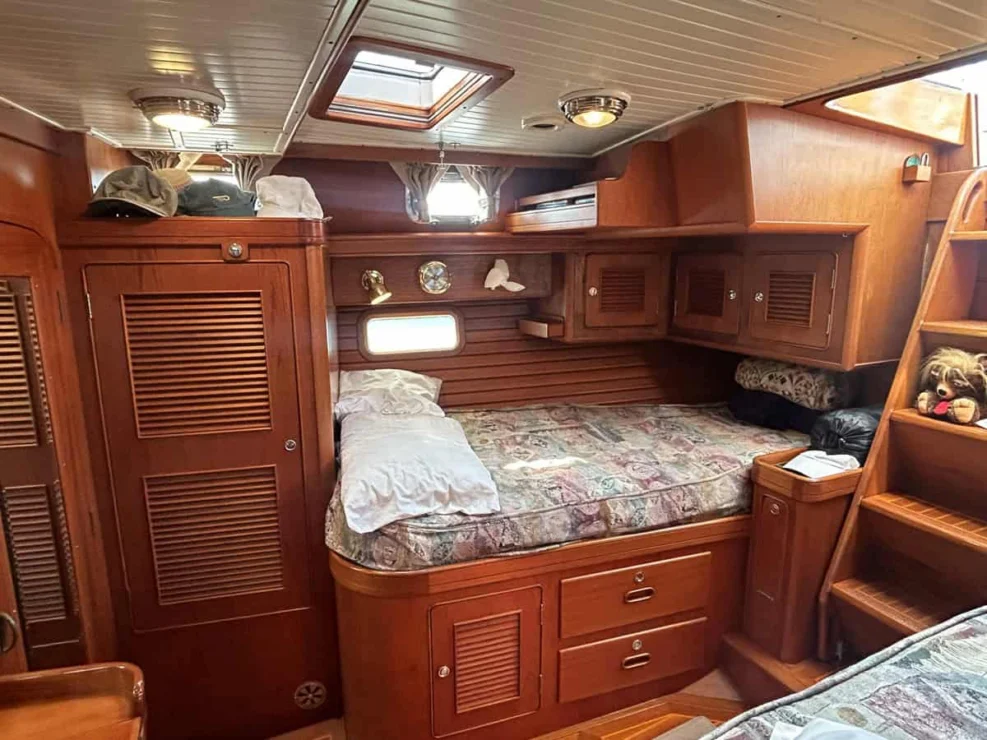 1994 Little Harbor 60 for sale - Owner's cabin starboard berth with storage