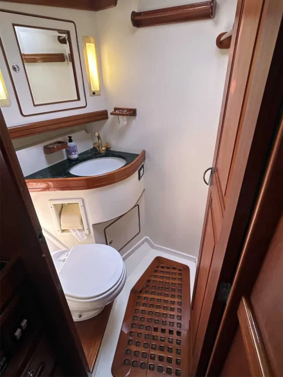 1994 Little Harbor 60 for sale - Port guest head and shower
