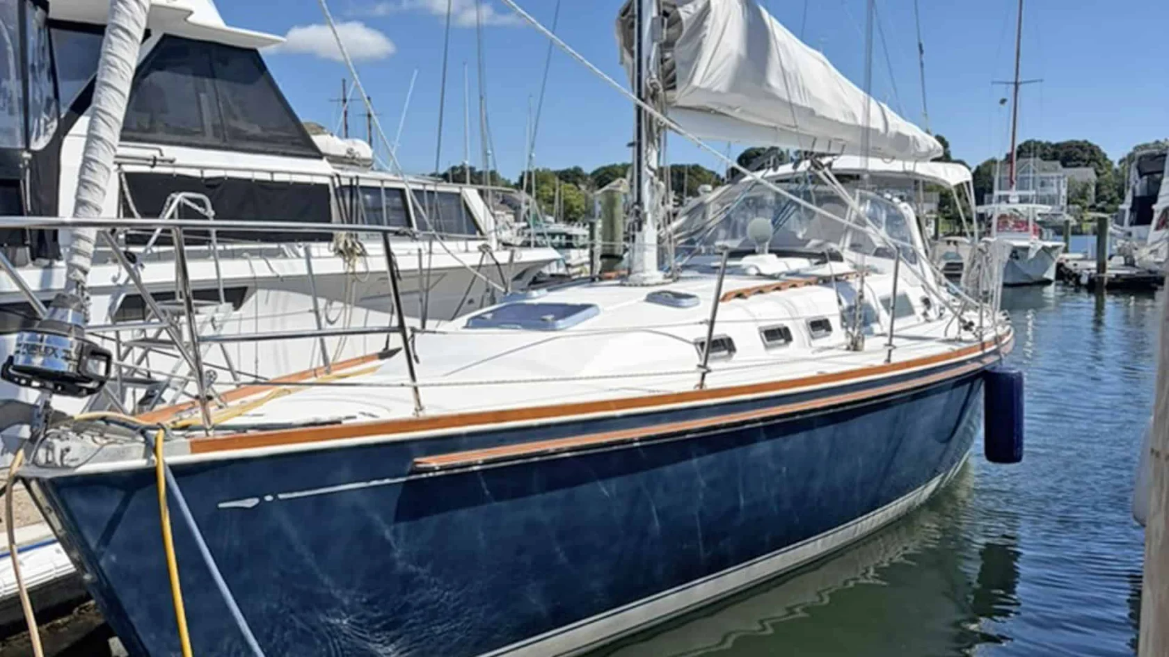 2002 Sabre 402, port side at dock.