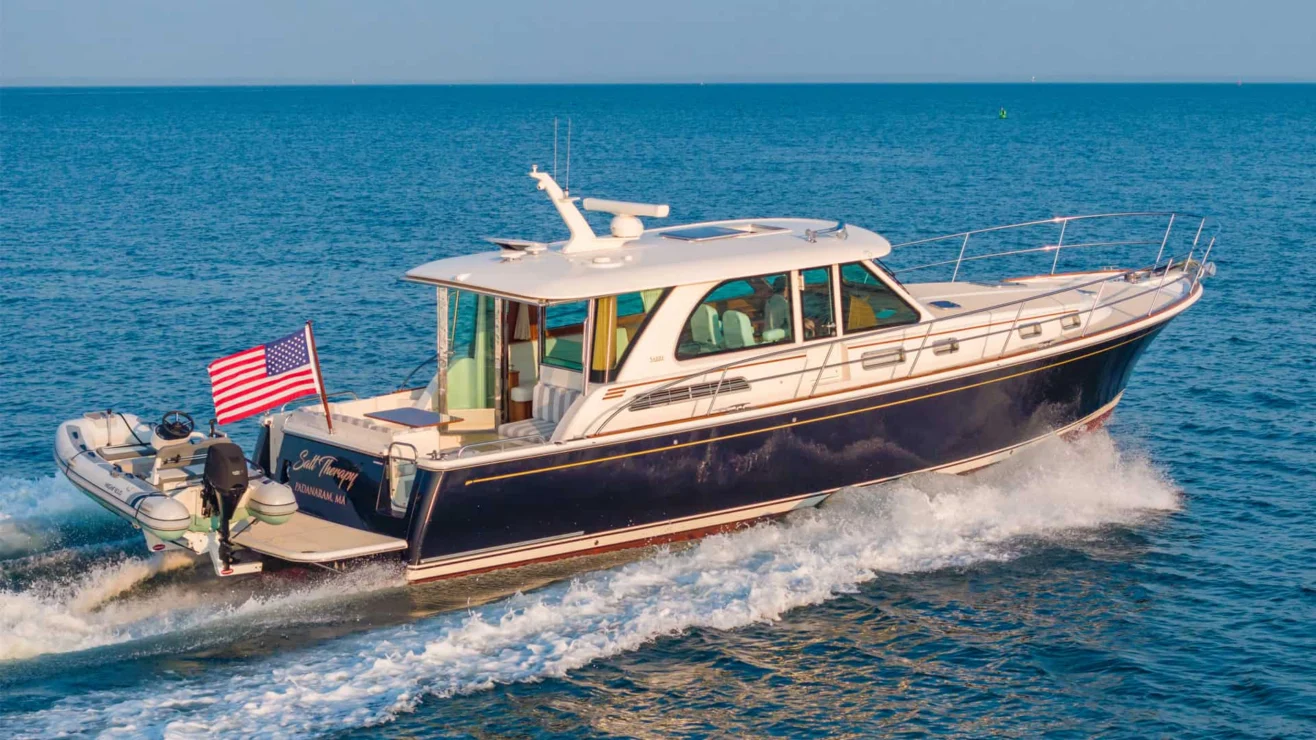 Sabre 45, Salt Therapy, cruising on the water.