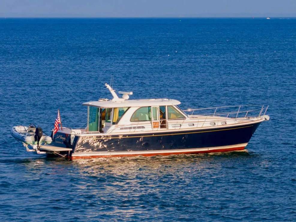 Sabre 45, Salt Therapy, view of starboard beam.