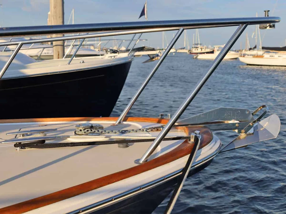 2003 Hunt Yachts Harrier 36, foredeck side view.