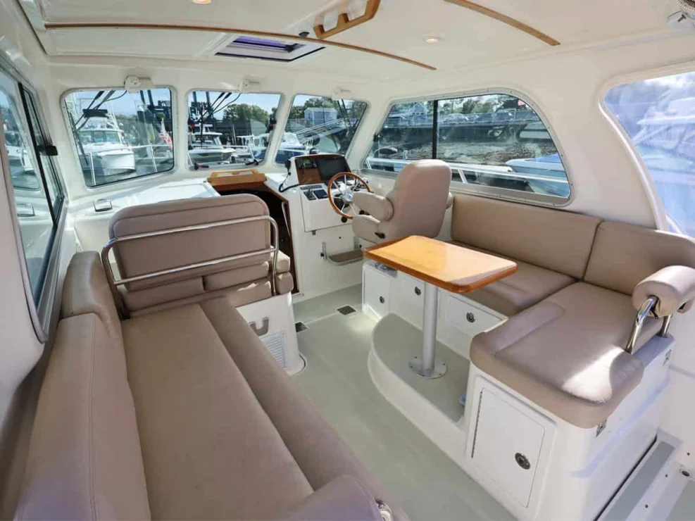 Image of 2016 Back Cove 30 REVERIE with view of pilothouse dinette area.