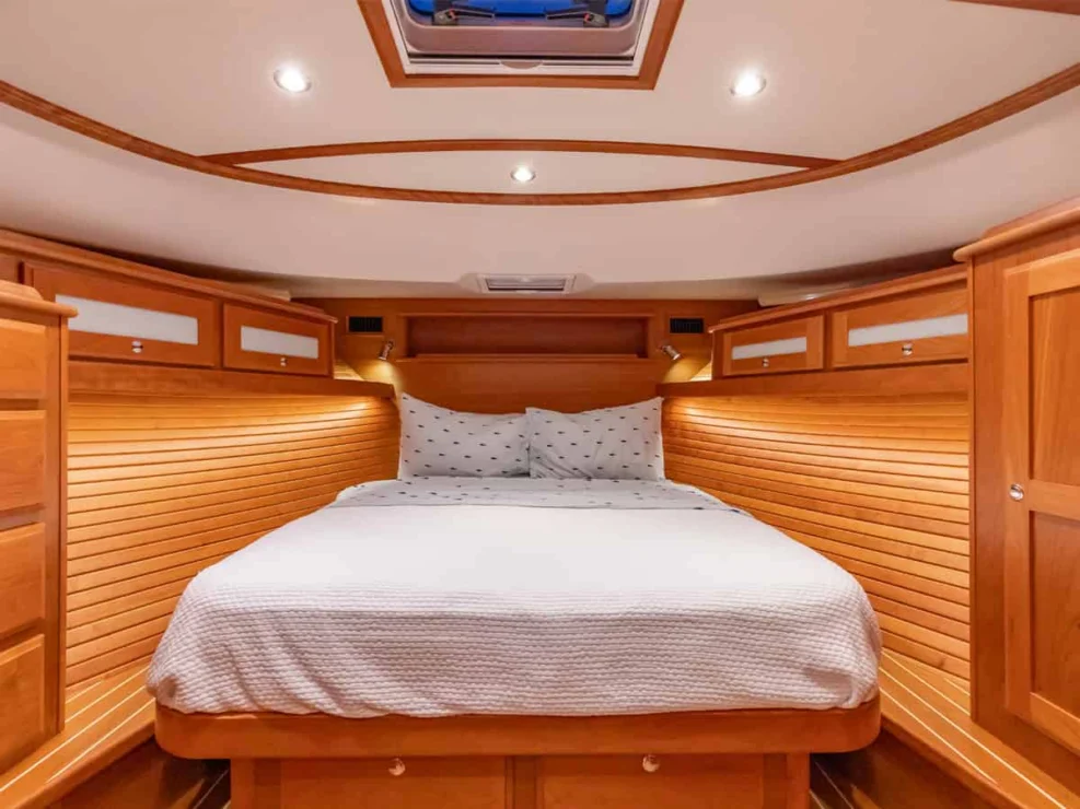Sabre 45, Salt Therapy, Master cabin, looking forward to berth.