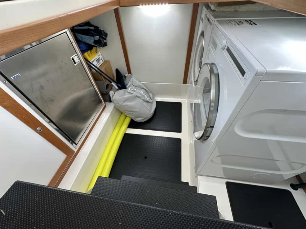 Sabre 45, Salt Therapy, view of bonus space, extra freezer and washer and dryer.