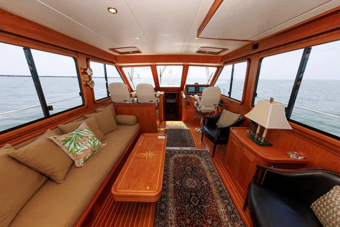 2008 Alden 52 Salon Express, pilot house.