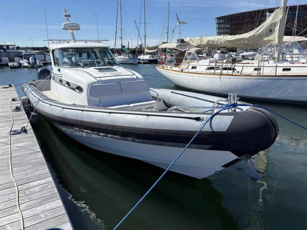 2011 Protector Tauranga 41 starboard bow at dock.